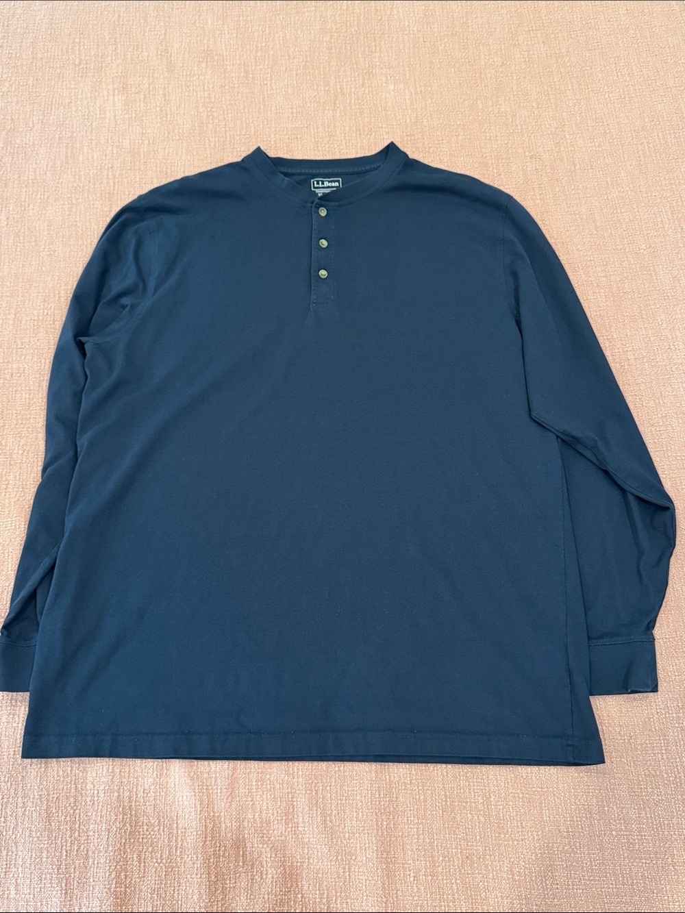 L.L. Bean XL Tall men’s Navy Long-Sleeve Henley Shirt